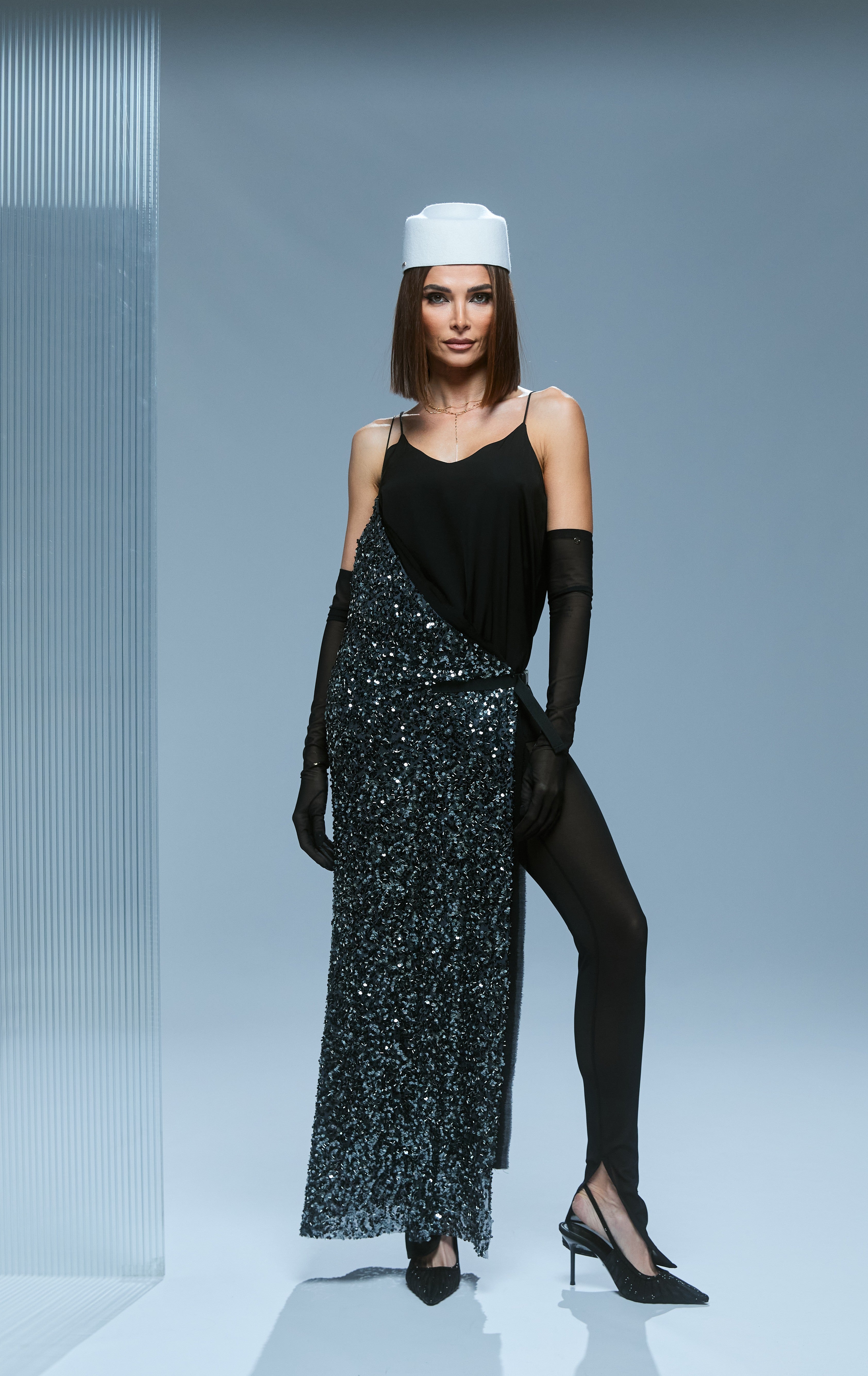 TOP MINIMAL NEGRU PENUMBR/A 01.8