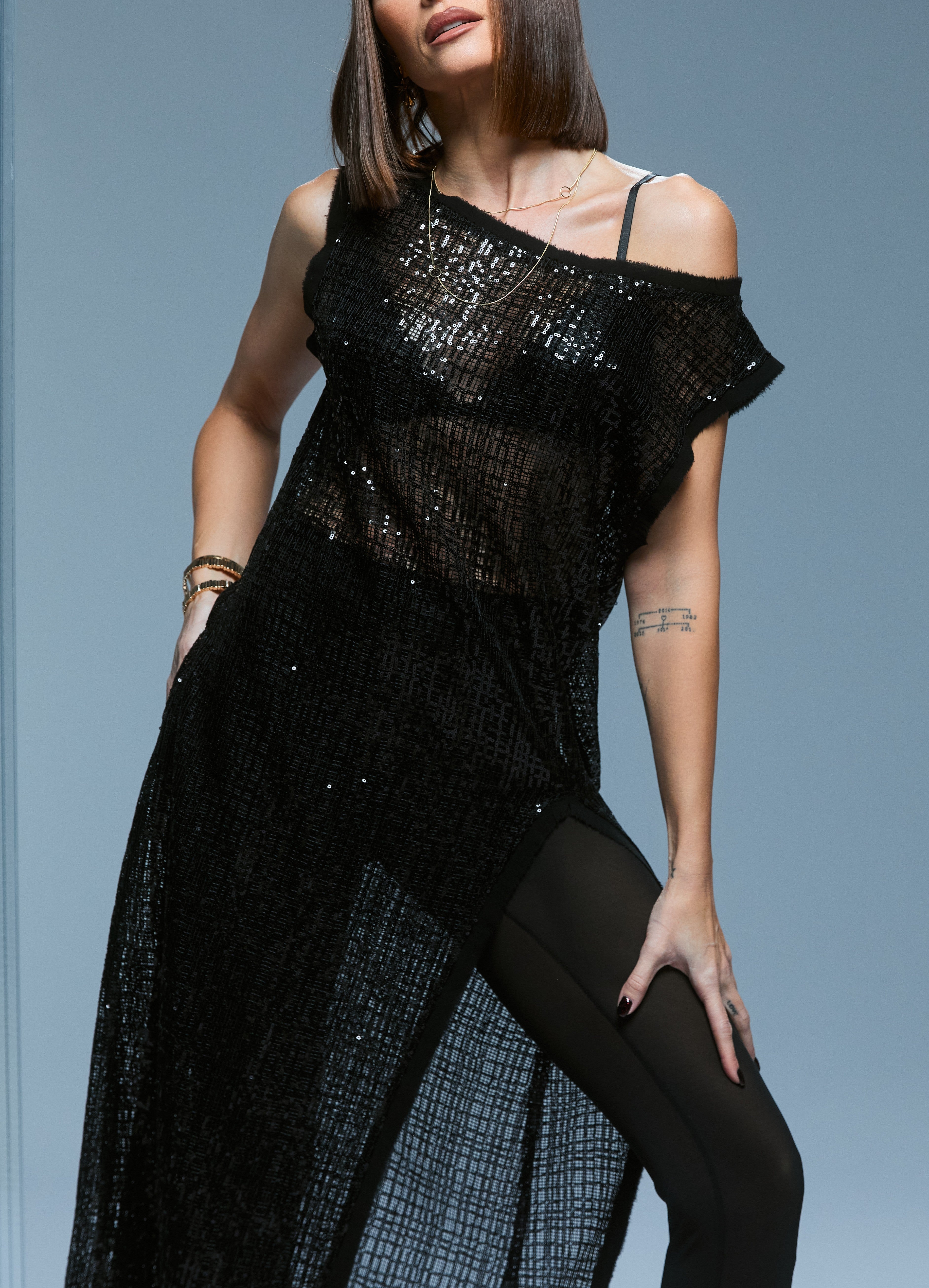 ROCHIE TRANSPARENTĂ DIN PAIETE NEGRE METAFOR/A 01.8
