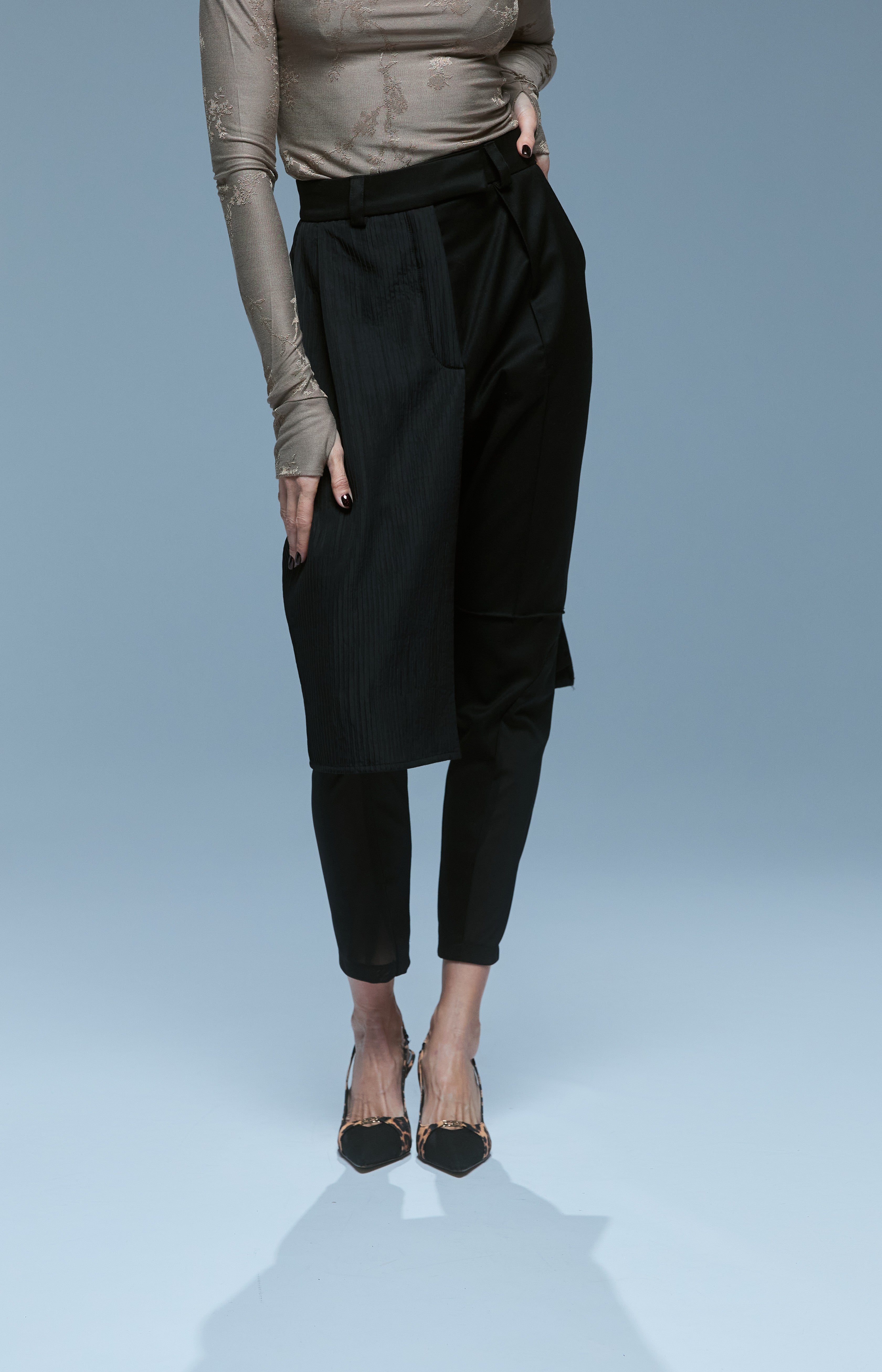 PANTALONI NEGRI CU FUSTĂ INVER/S 01.5