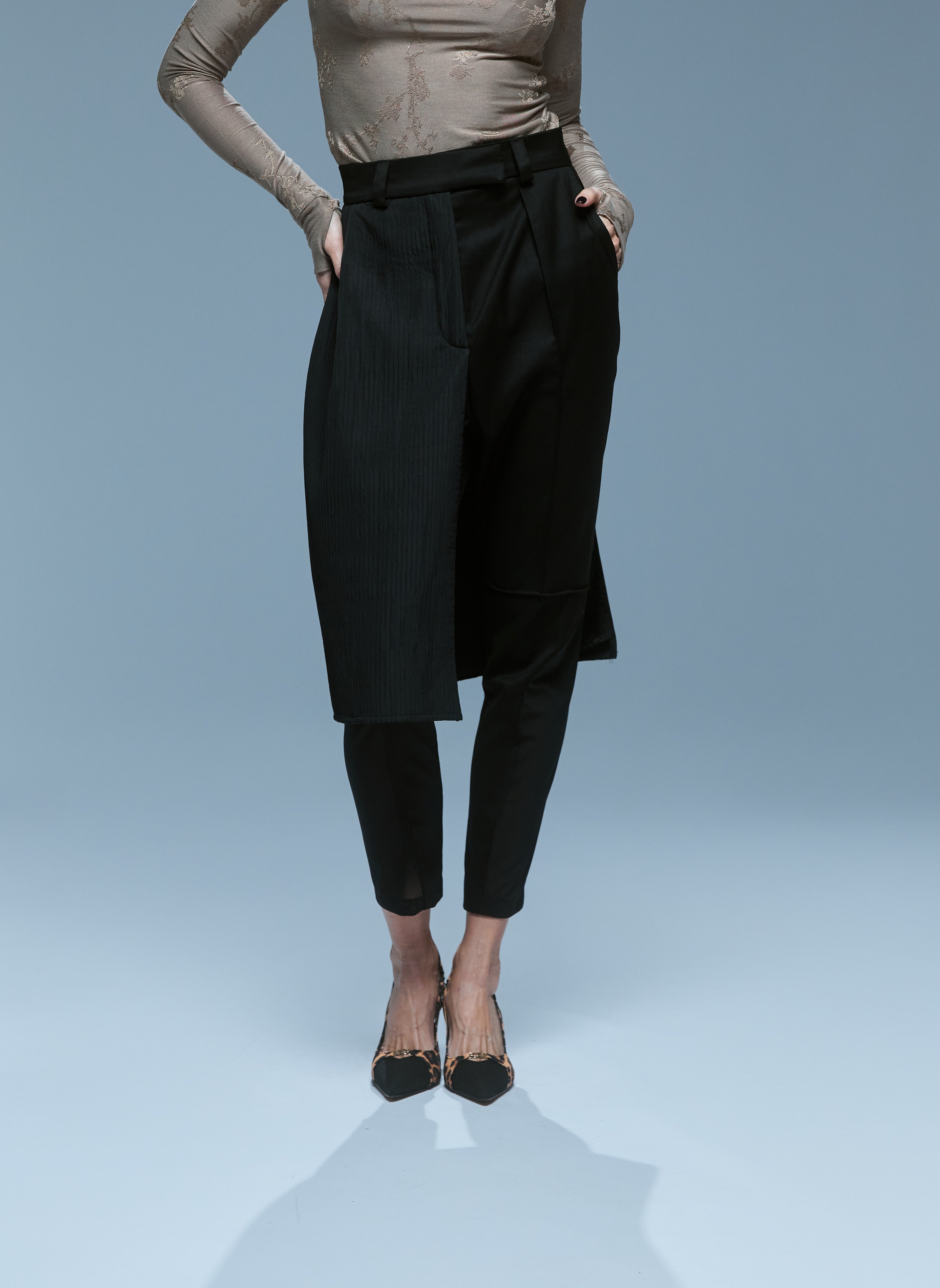 PANTALONI NEGRI CU FUSTĂ INVER/S 01.5