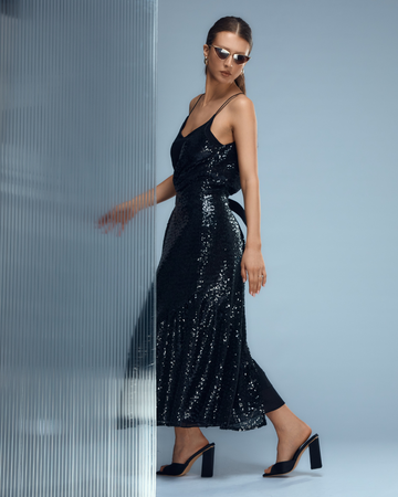 JUMĂTATE ROCHIE PAIETE NEGRE METAFOR/A 01.2