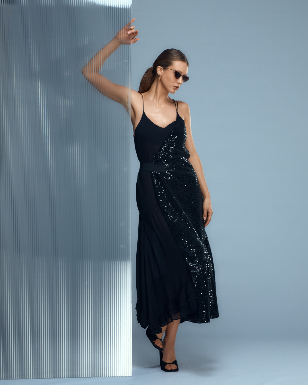 JUMĂTATE ROCHIE PAIETE NEGRE METAFOR/A 01.2